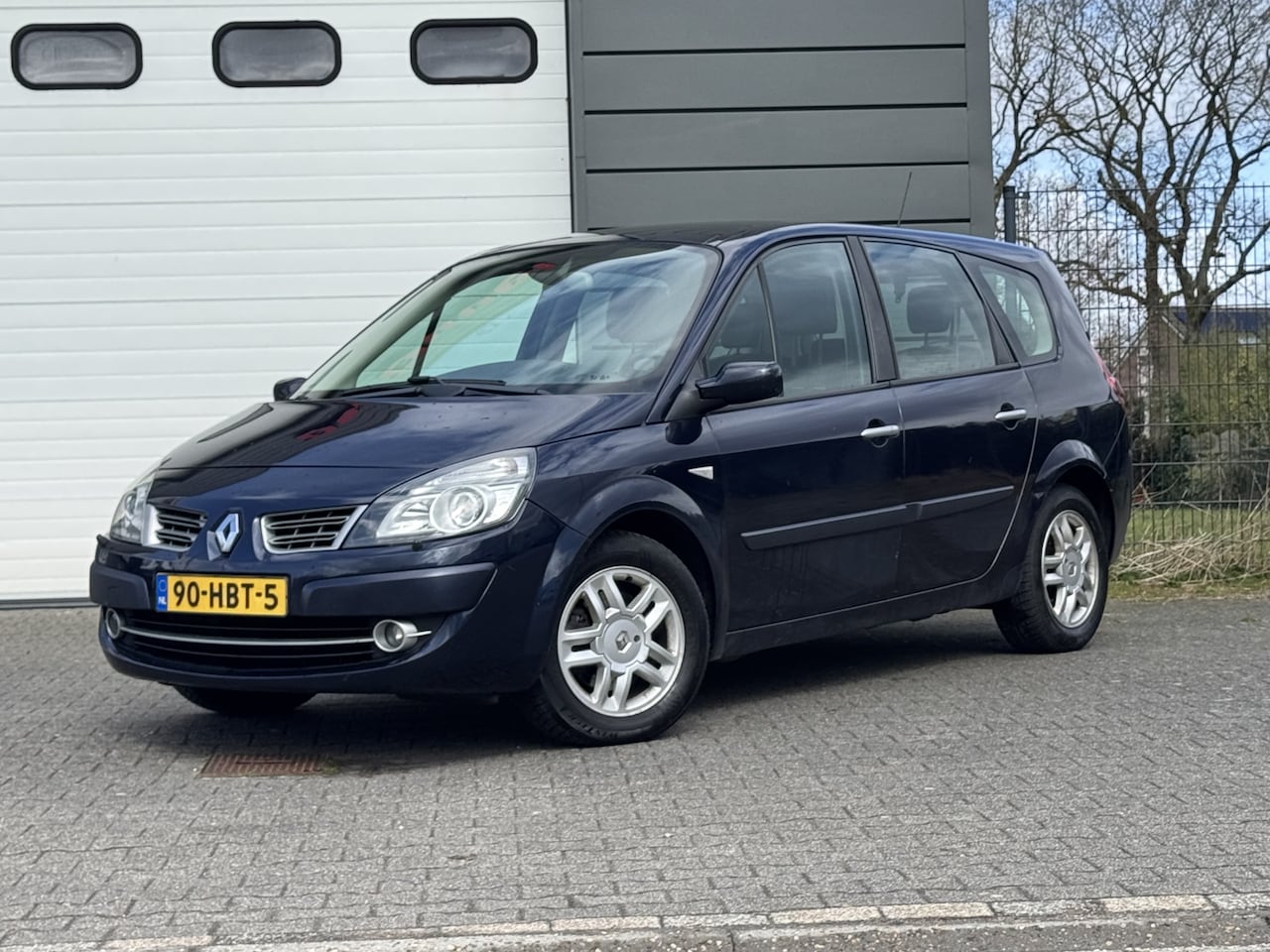 Renault Grand Scénic - 2.0-16V Tech Line | TREKHAAK | NIEUWE APK | - AutoWereld.nl
