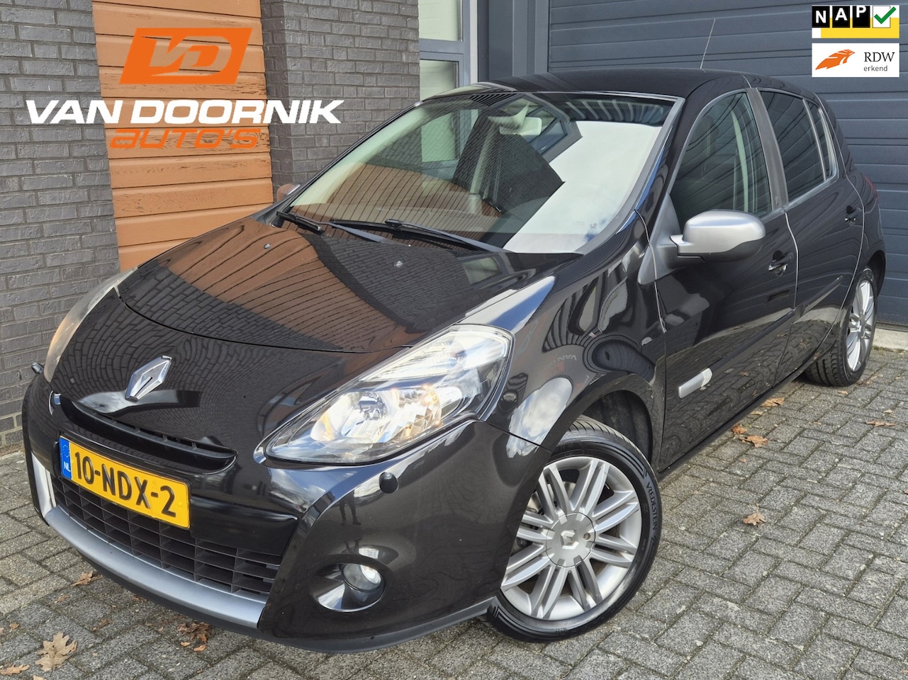 Renault Clio - 1.6 20th Anniversary Automaat/5-Deurs/Nieuwe Disitributieriem/Nieuwe APK - AutoWereld.nl