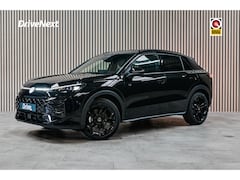 Volkswagen T-Roc - 1.5 eTSI R-Line | HUD | BLACK PACK | ELEKTR. ACHTERKLEP | STOELV