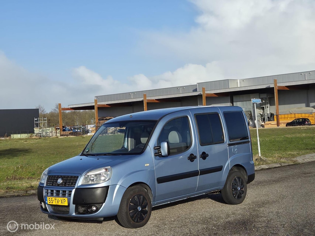 Fiat Doblò - 1.4 Active Airco / Dubbele schuifdeur / Trekhaak - AutoWereld.nl