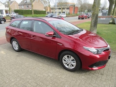 Toyota Auris - 1.8 Hybrid Dynamic zeer nette station wagen met onderhouds papieren erbij