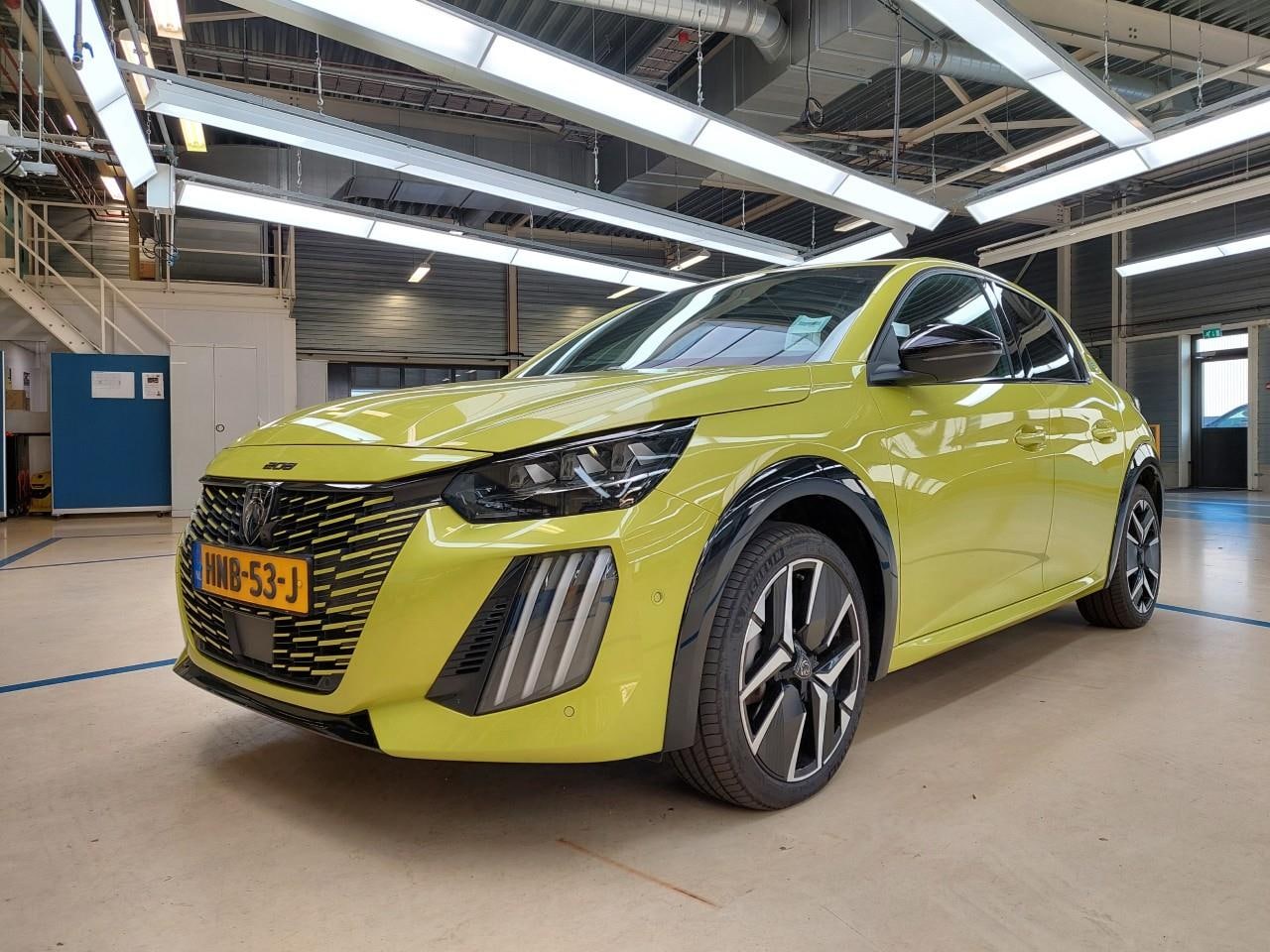 Peugeot e-208 - EV GT  51 kWh EV GT 51 kWh - AutoWereld.nl