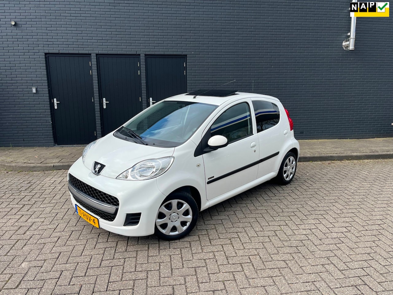 Peugeot 107 - 1.0-12V Sportium 5DRS AIRCO Schuif/Kanteldak NAP APK - AutoWereld.nl