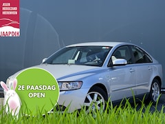 Volvo S40 - BJR 2009 1.6D 109 PK DRIVe Kinetic NAVI | CLIMA | CRUISE | LMV