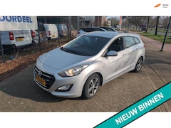 Hyundai i30 - 1.4 i-Drive 101pk 2e eigenaar Airco Cruise PDC Historie
