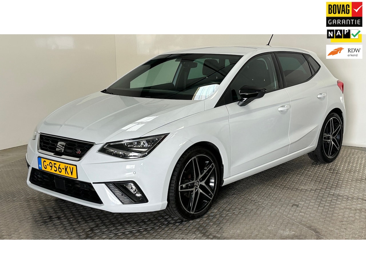 SEAT Ibiza - 1.0 TSI FR Business Intense benzine led navigatie parkeersensoren carplay - AutoWereld.nl