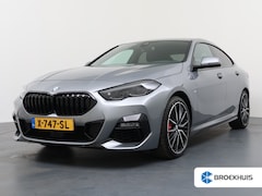 BMW 2-serie Gran Coupé - 220i | Achteruitrijcamera | Dodehoek detectie | Draadloze telefoonlader