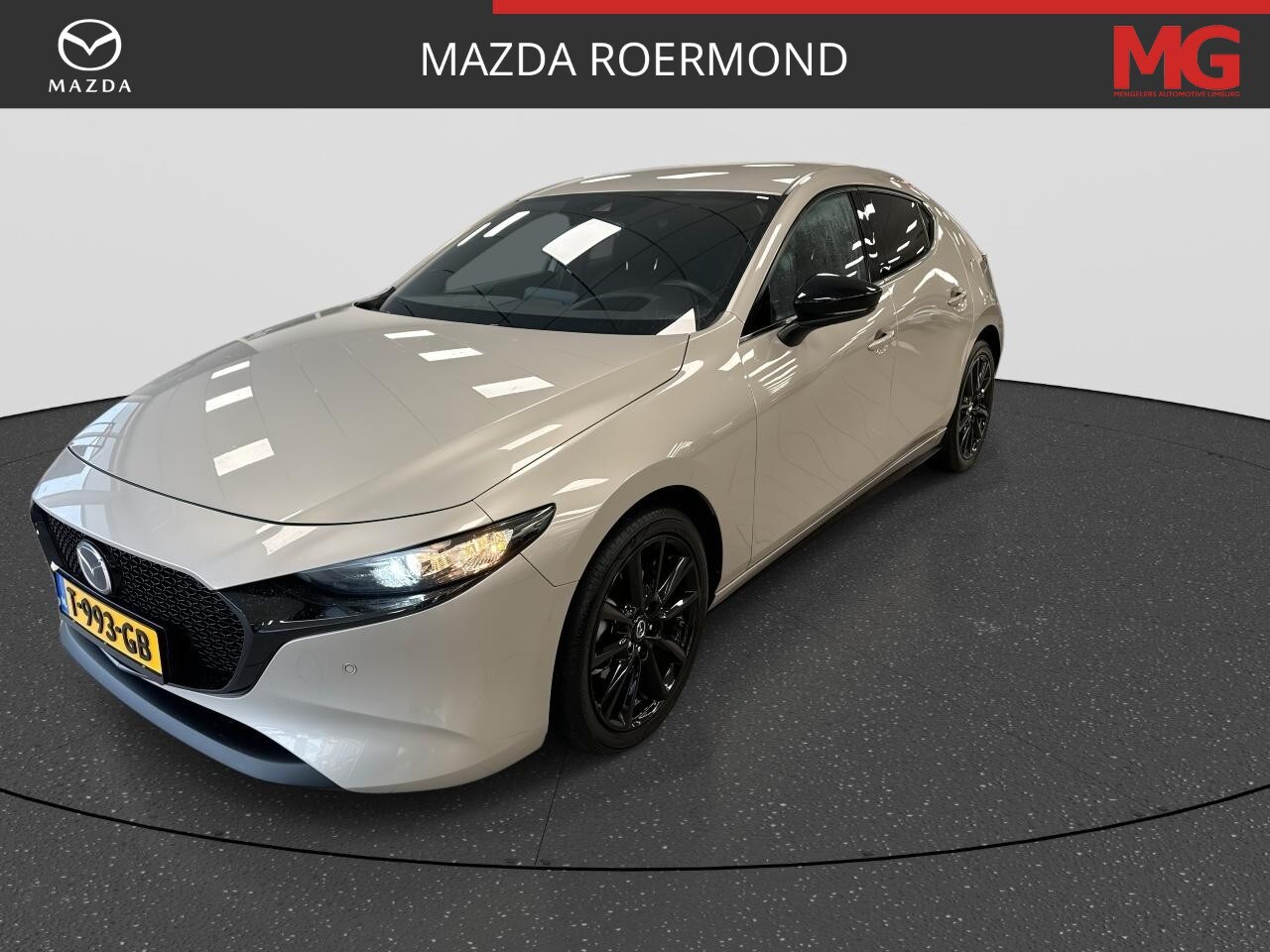 Mazda 3 - 2.0 e-SkyActiv-G M Hybrid 150 PK Homura | NL-Auto | Rijklaar | Apple Carplay | Stoelverwar - AutoWereld.nl