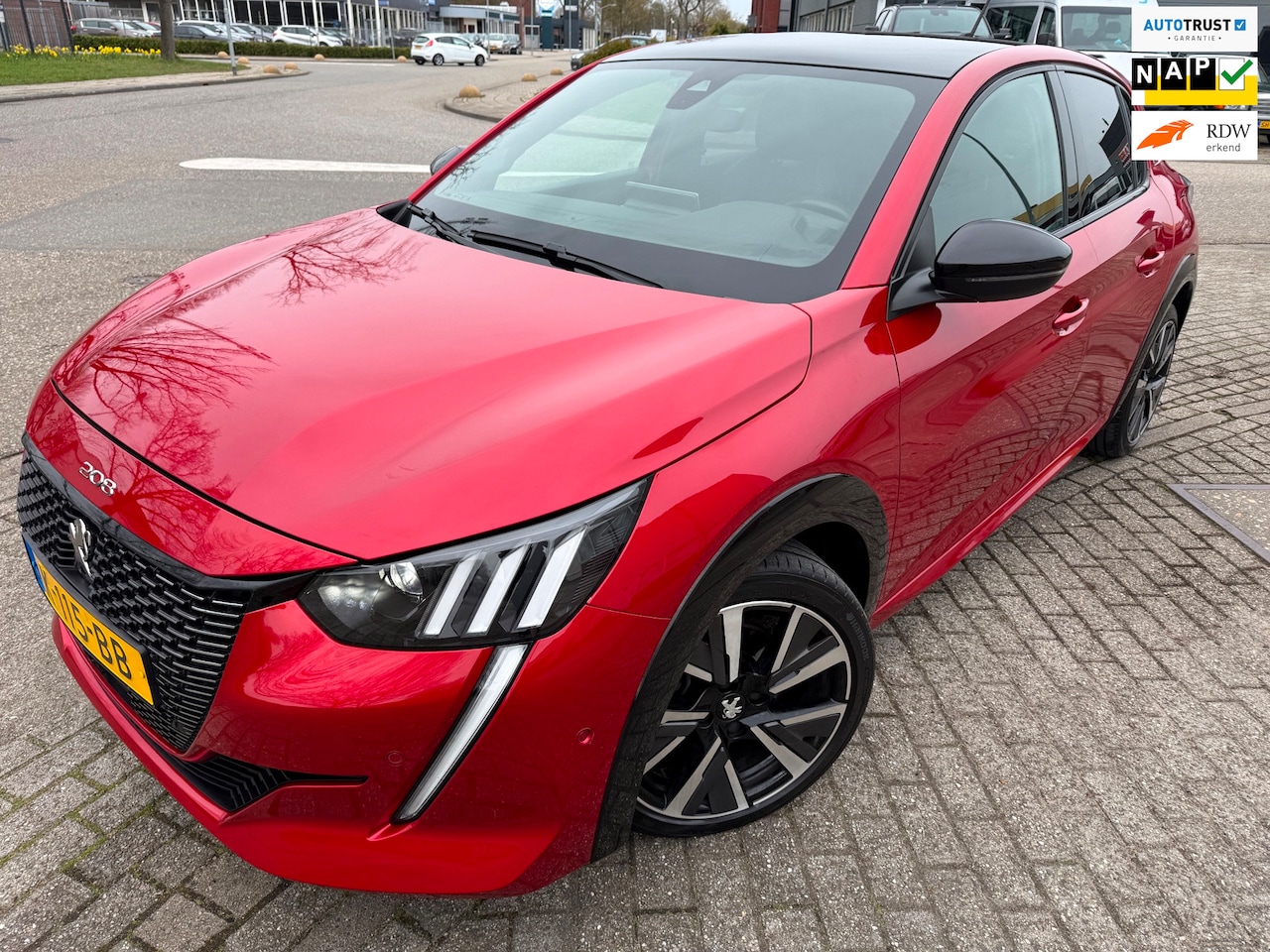 Peugeot 208 - 1.2 PureTech GT-Line AUTOMAAT PANO CARPLAY VIRTUAL LEDER NAP - AutoWereld.nl