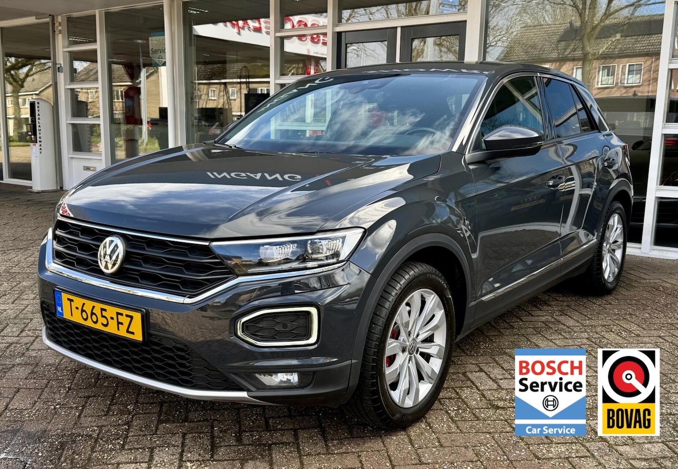Volkswagen T-Roc - 2.0 TSI 4 Motion Sport R Line, Xenon, Carplay, Navi.. - AutoWereld.nl