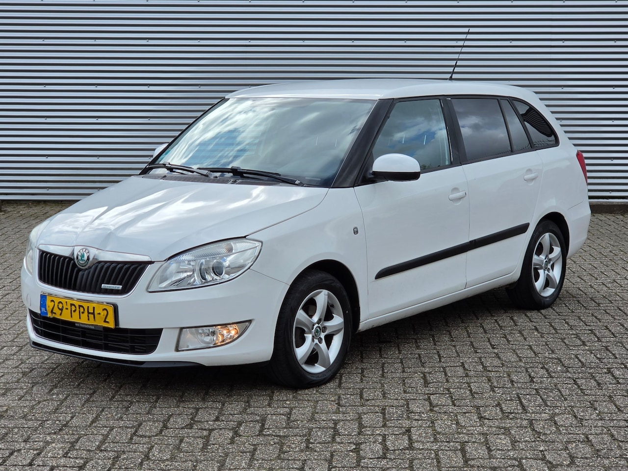 Skoda Fabia Combi - 1.2 TDI Greenline Apk 03-2027 Airco - AutoWereld.nl