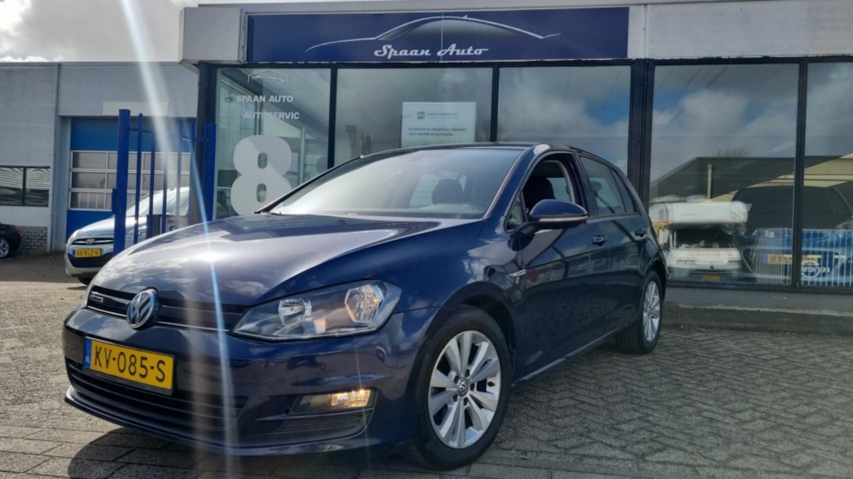 Volkswagen Golf - 1.0 TSI Con. Ser l Airco l Carplay l Automaat - AutoWereld.nl