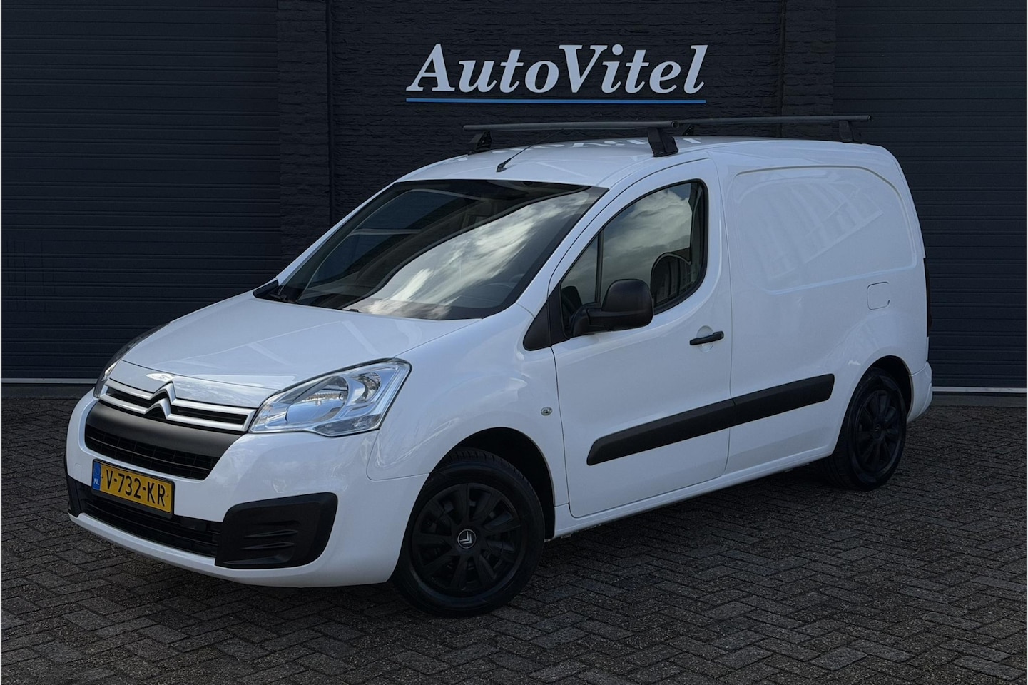 Citroën Berlingo - 1.6 BlueHDI 75 Club | Cruise | 3-Zits | Inbouw - AutoWereld.nl