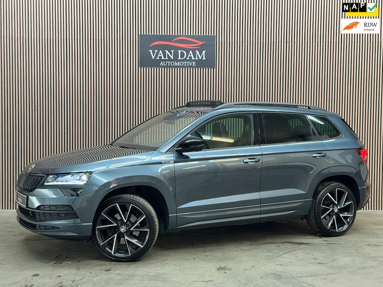 Skoda Karoq - 1.5 TSI ACT Sportline Business 2020 NAP LED PANO - AutoWereld.nl
