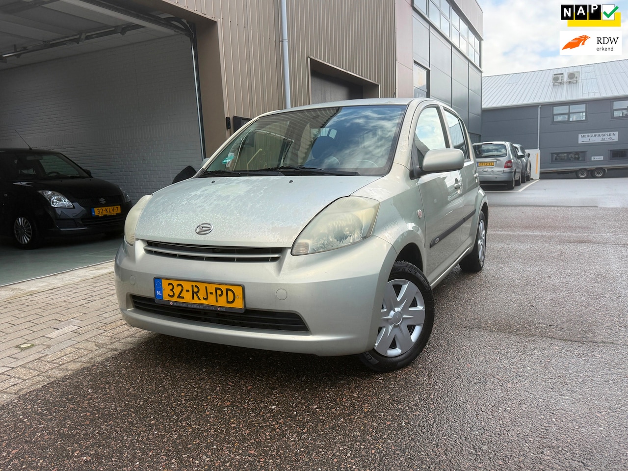 Daihatsu Sirion 2 - 1.3-16V Comfort Automaat Airco - AutoWereld.nl
