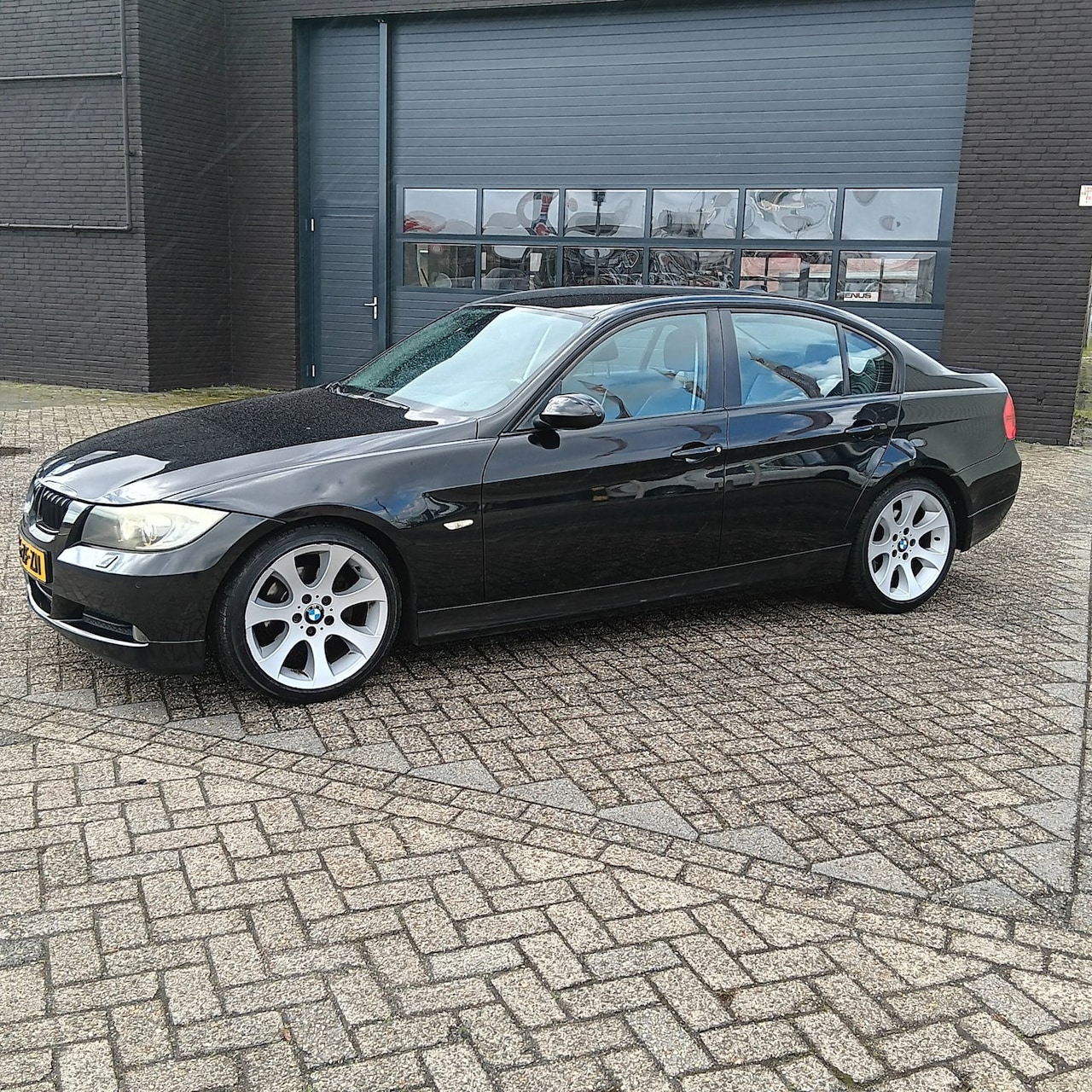 BMW 3-serie - 318i High Executive 318i High Executive - AutoWereld.nl