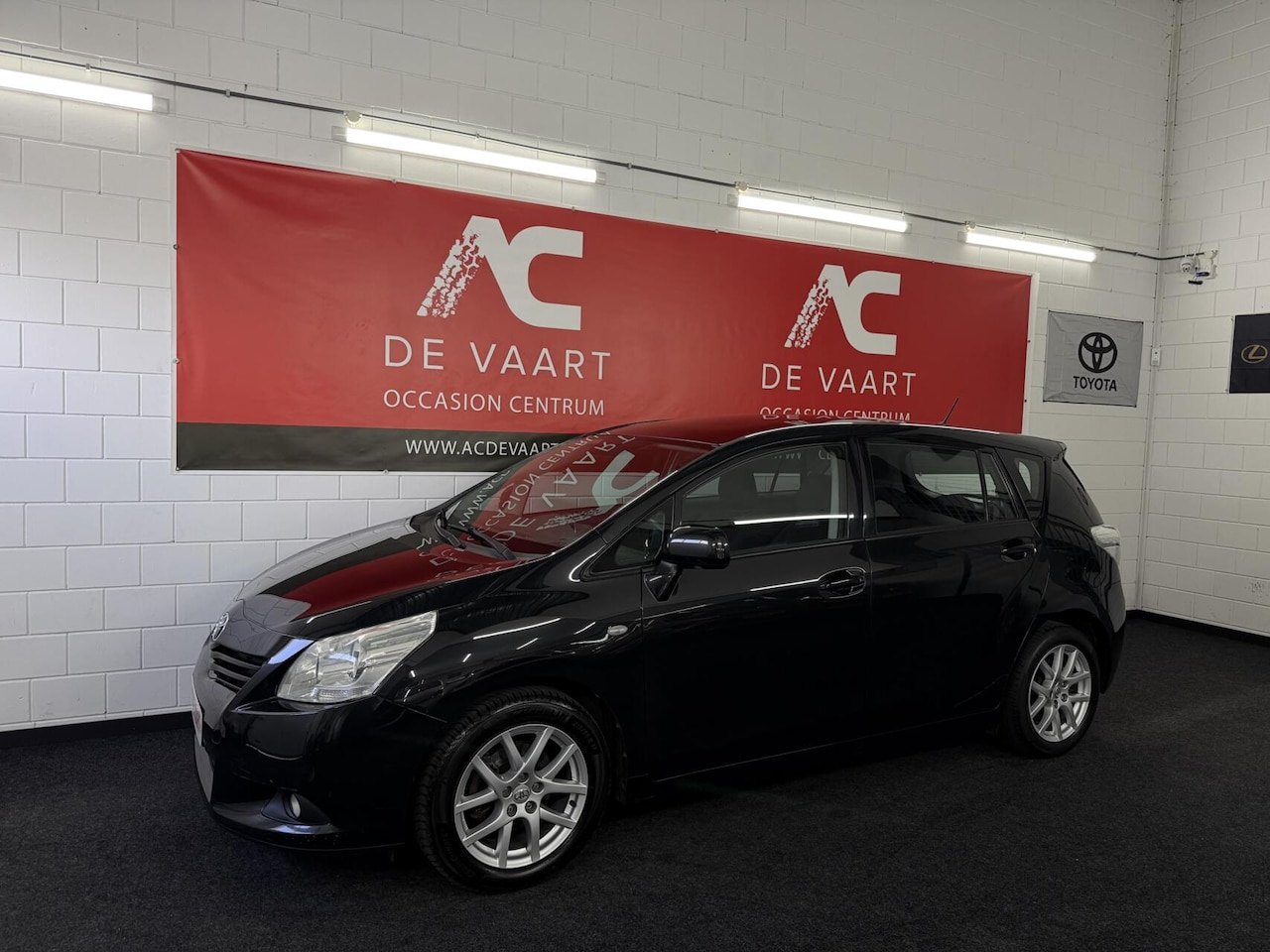 Toyota Verso - 1.8 VVT-i Business - NAVI/PANODAK/CAMERA/NAP - AutoWereld.nl