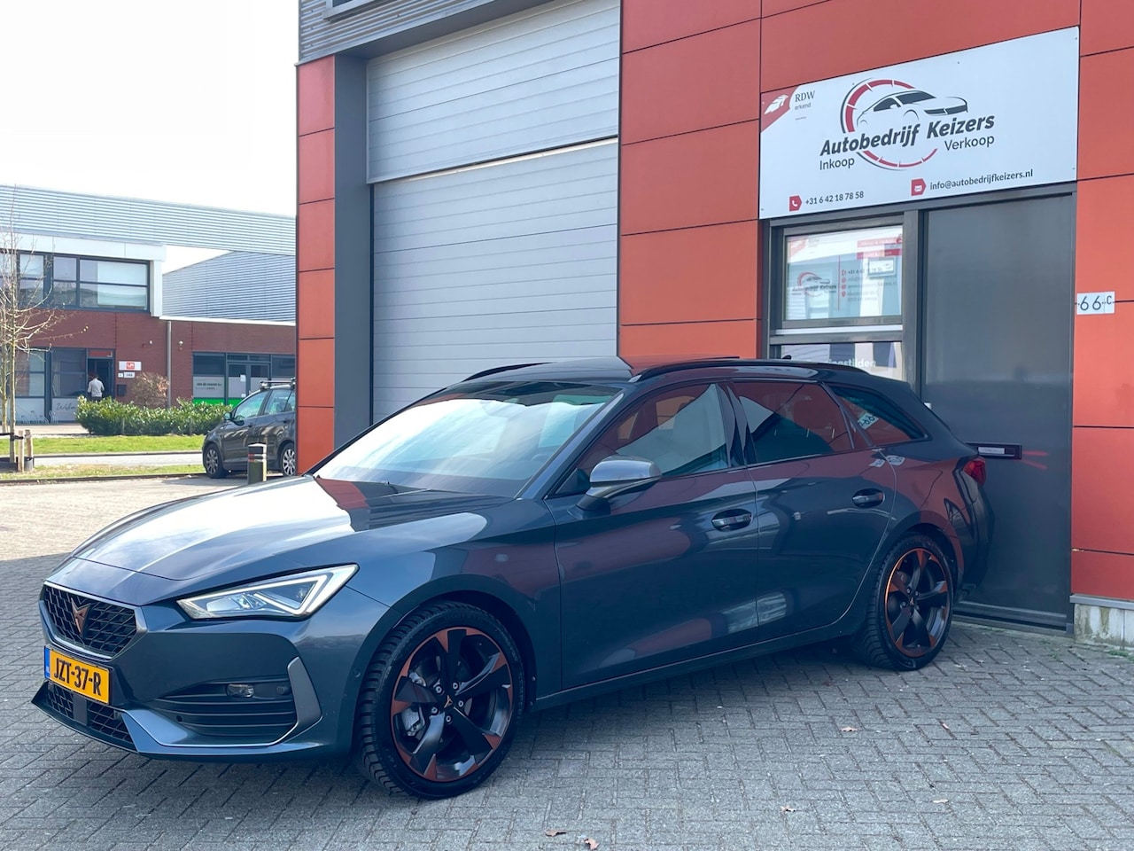 CUPRA Leon Sportstourer - 1.5 eTSI Business Edition PANO SFEER CAMERA KEYLES - AutoWereld.nl