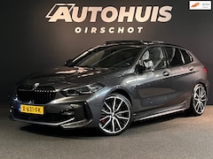 BMW 1-serie - 120i High Executive Edition M Pano/ M stoelen/ 19"/ PDC/ Led/ Navi/ Ambient