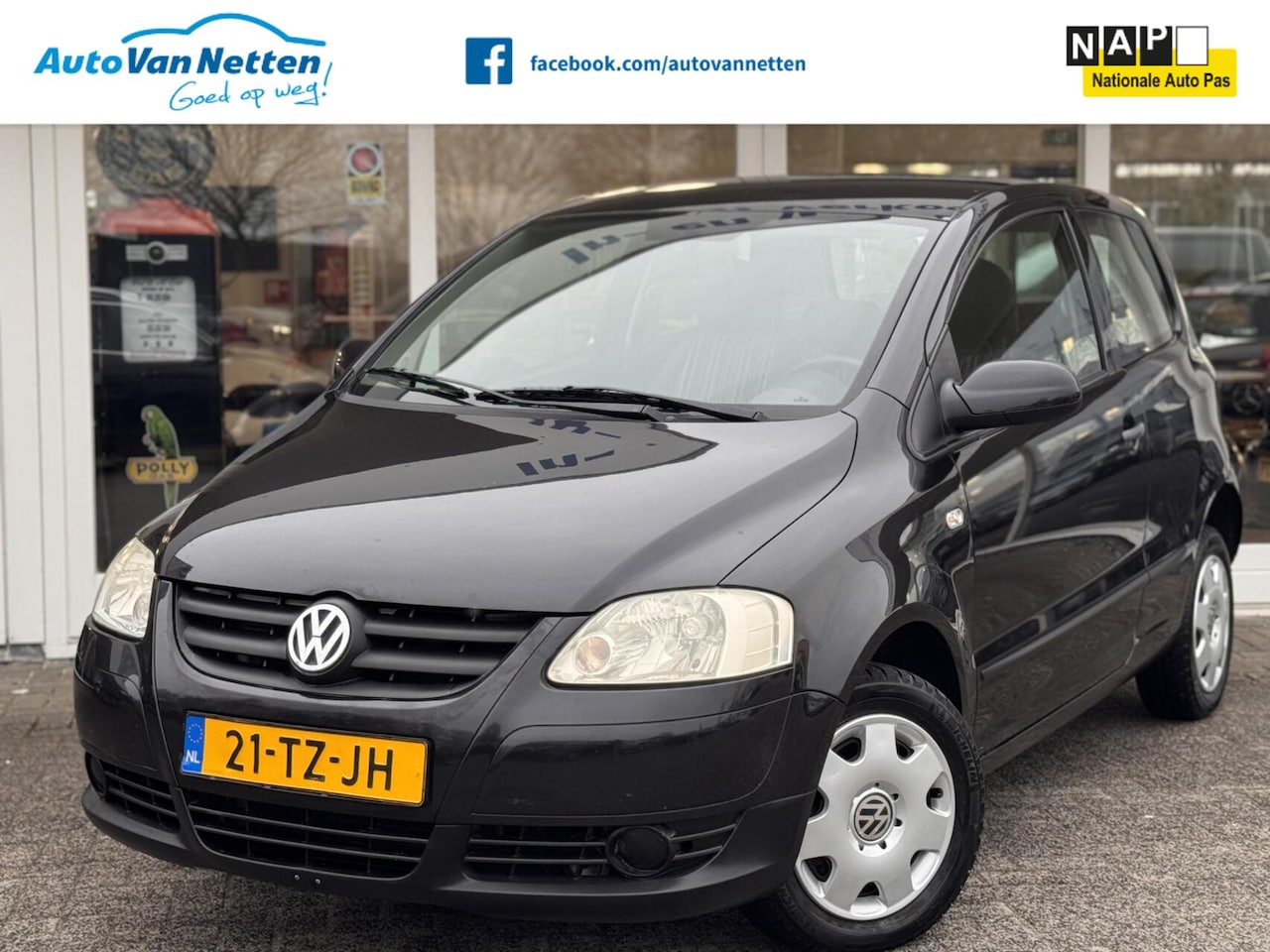 Volkswagen Fox - 1.4i 75pk,Trendline uitv.,Airco,elek pakket,cpv,radio! - AutoWereld.nl