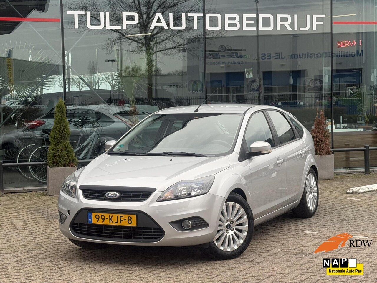 Ford Focus - 1.8 Limited Flexi Fuel Airco Clima Cruise NAV PDC - AutoWereld.nl