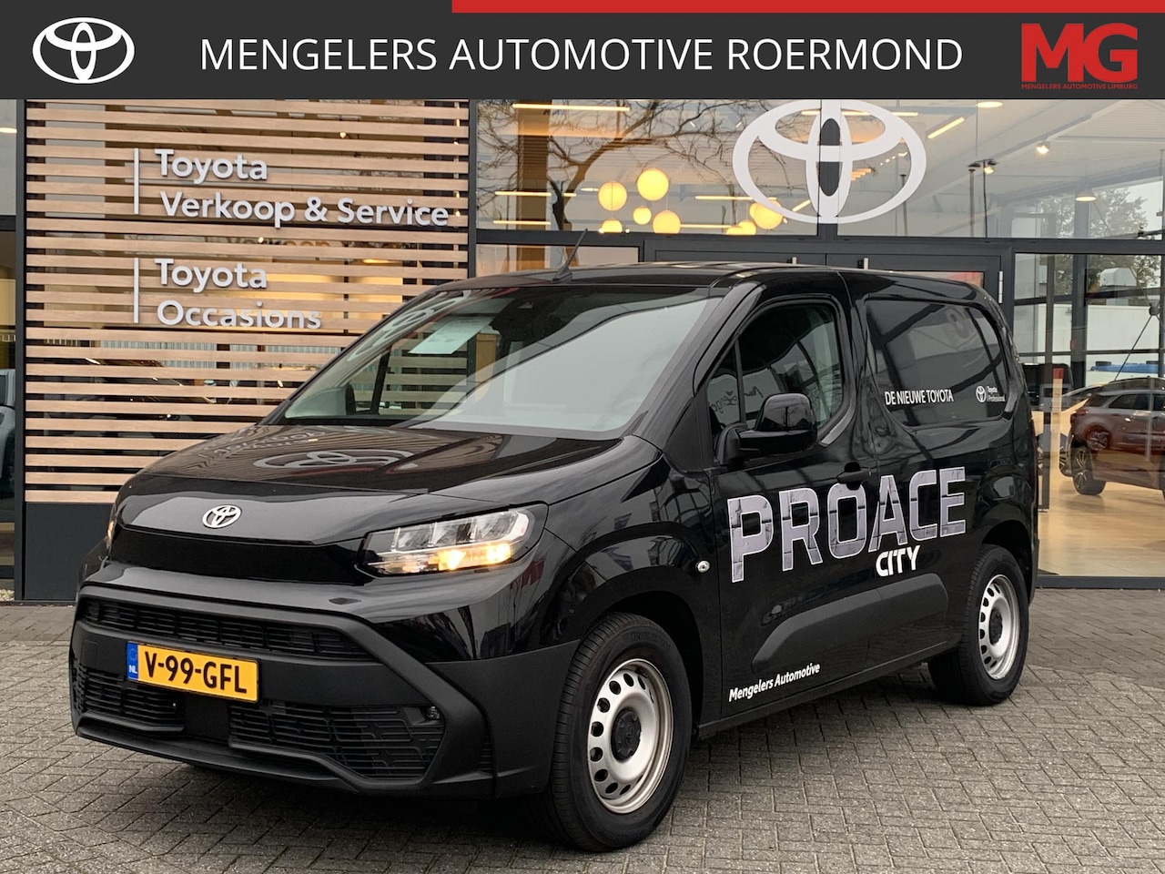 Toyota PROACE CITY Electric - Challenger 50 kWh | Rijklaar | Info: 06-11738929 - AutoWereld.nl