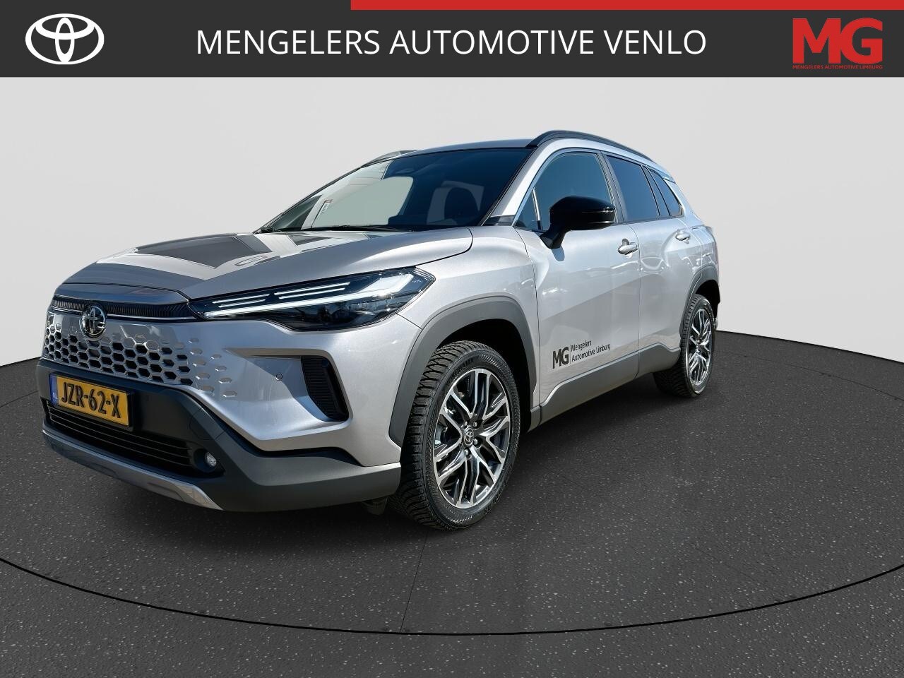 Toyota Corolla Cross - Hybrid 140 Dynamic RIJKLAAR | Demo | All-Seasonbanden - AutoWereld.nl