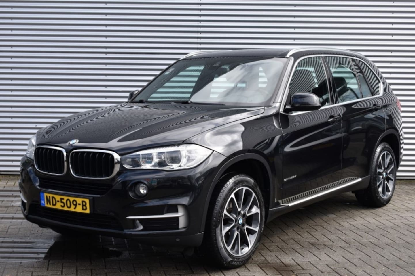 BMW X5 - SDRIVE25D CENT. EXEC. / LEDER / SPORTSTOELEN / EL. STOELEN - AutoWereld.nl