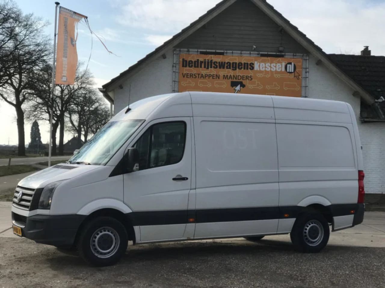 Volkswagen Crafter - 2.0 TDi 100 kW L2H2 AC Trekhaak - AutoWereld.nl