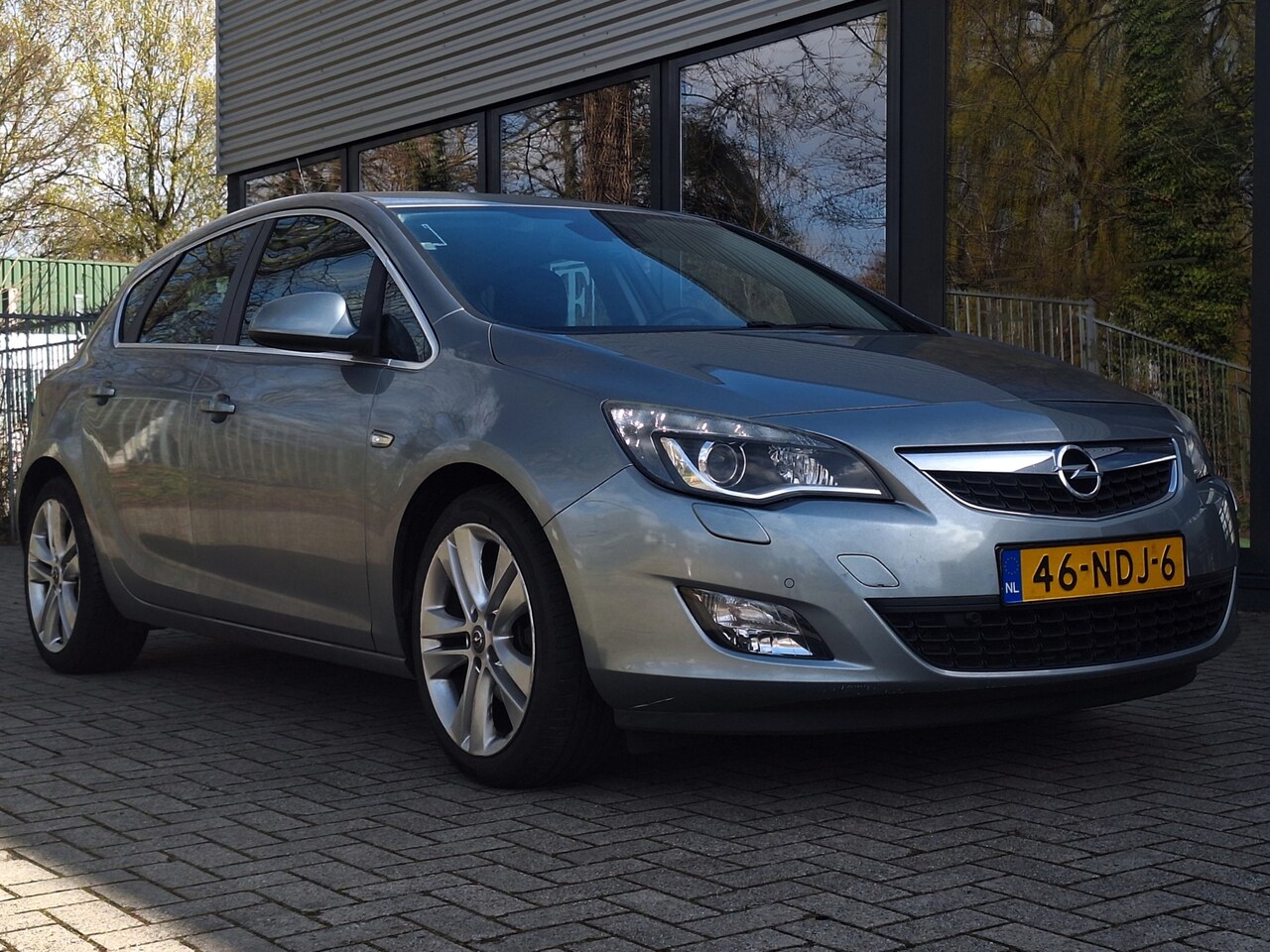 Opel Astra - 1.6 Turbo Sport Automaat bj. 2010 - AutoWereld.nl