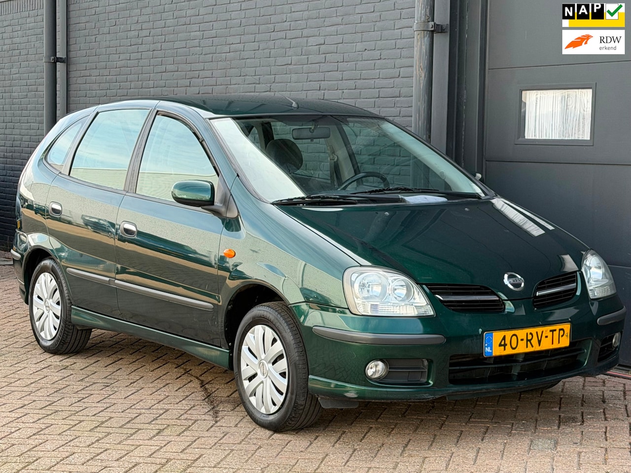 Nissan Almera Tino - 1.8 Acenta AIRCO NAVI CRUISE Verbruikt olie. - AutoWereld.nl