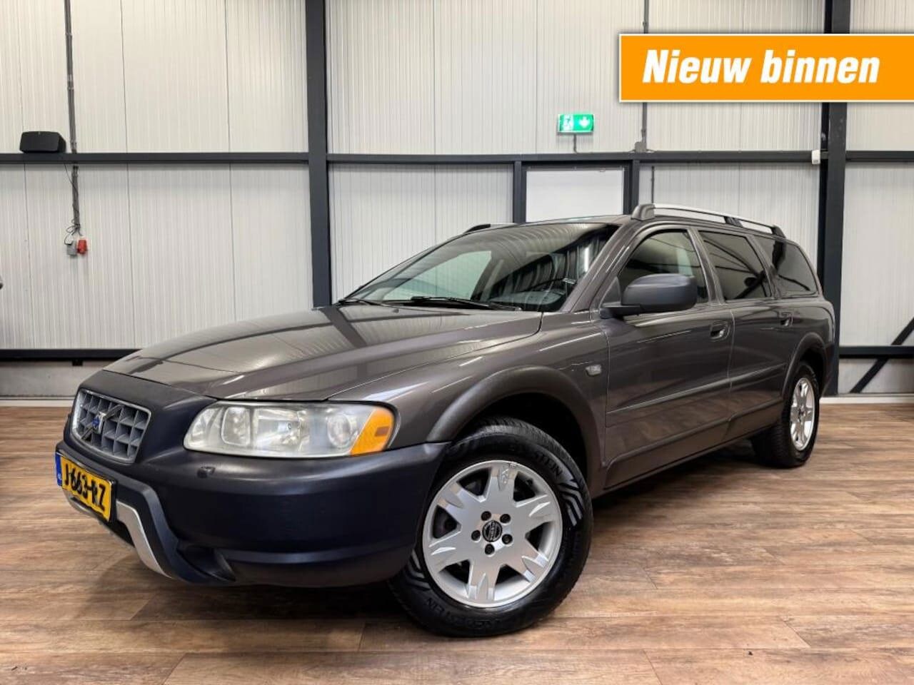 Volvo XC70 - 2.5 T Kinetic 2.5 T Kinetic - AutoWereld.nl