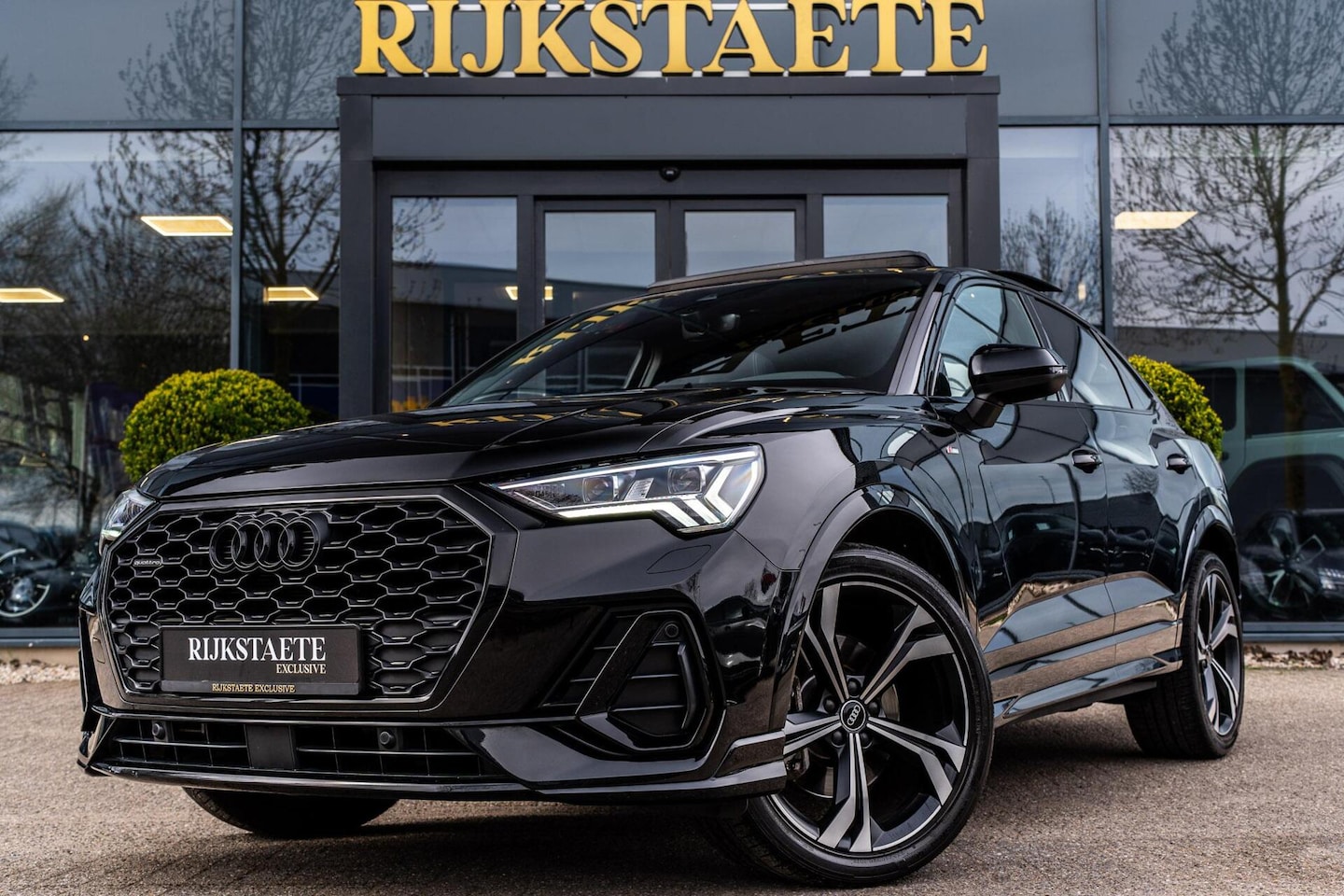 Audi Q3 - 40 TFSI quattro Business Edition|PANO|ACC|STOELVERW. - AutoWereld.nl