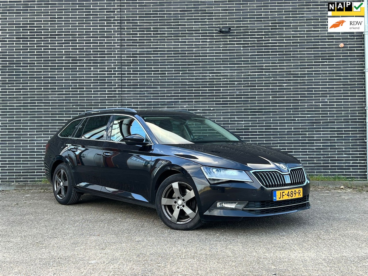 Skoda Superb Combi - 1.6 TDI Ambition Business DSG, Clima! - AutoWereld.nl