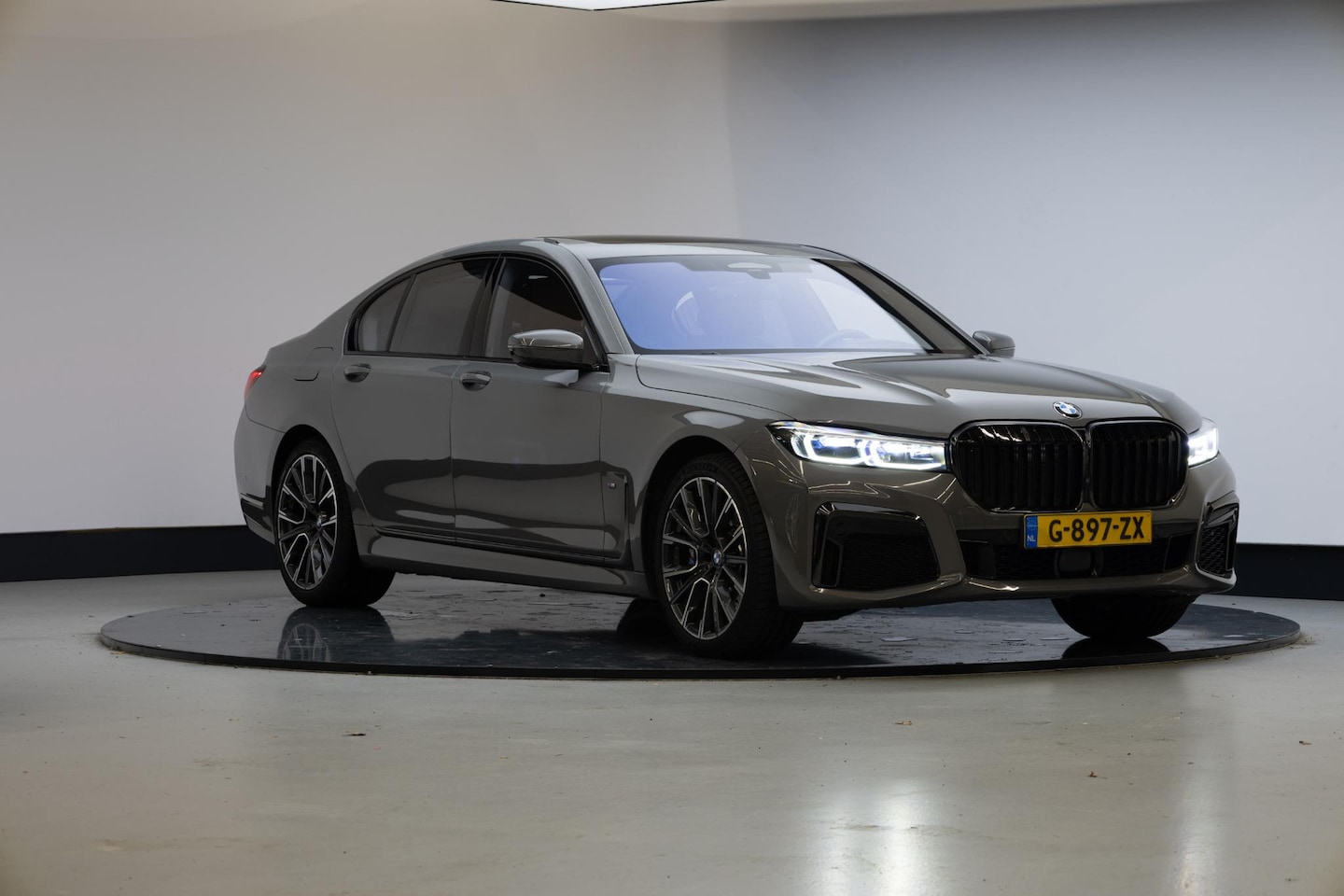 BMW 7-serie - 745e High Executive | M Sportpakket | Co Pilot | - AutoWereld.nl