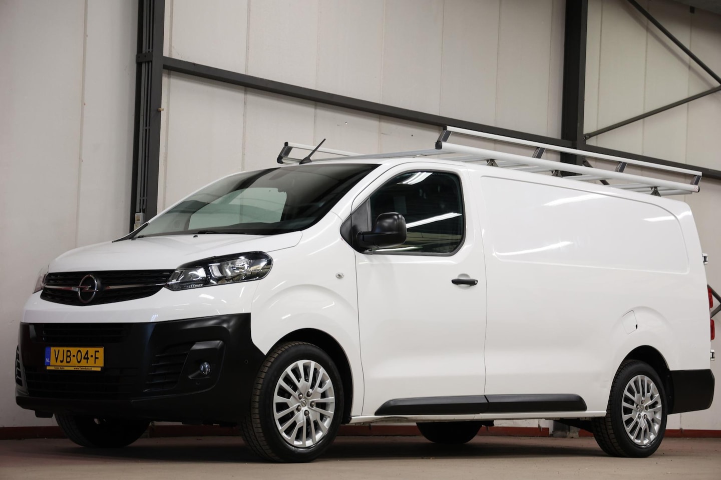 Opel Vivaro - 1.5 CDTI L2H1 LANG IMPERIAAL EN TREKHAAK - AutoWereld.nl