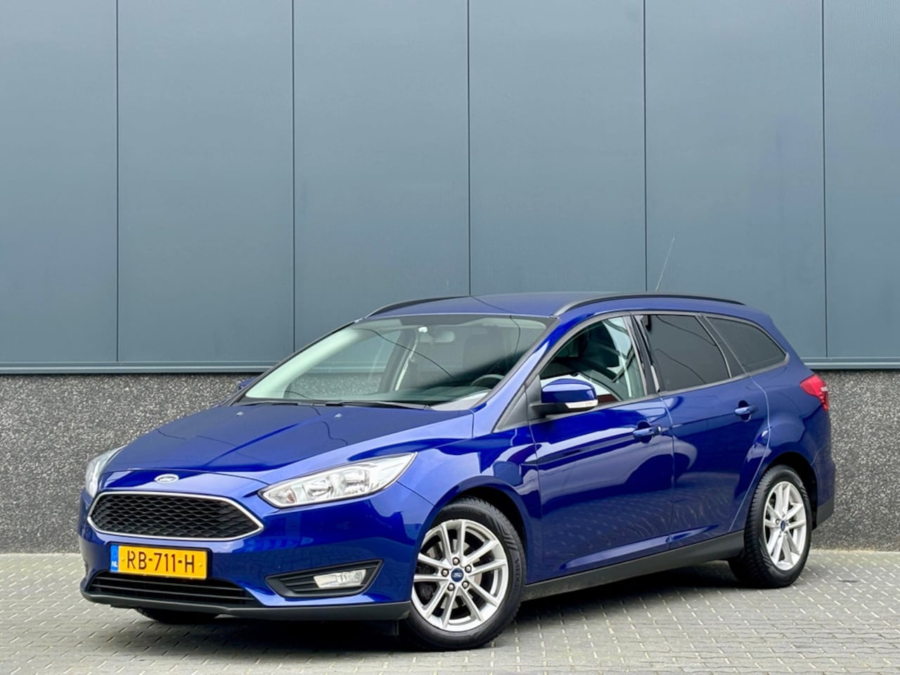 Ford Focus Wagon - 1.0 Lease Edition Dealer onderhouden NAP - AutoWereld.nl