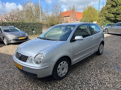 Volkswagen Polo - 1.4-16V Highline AUTOMAAT TREKHAAK