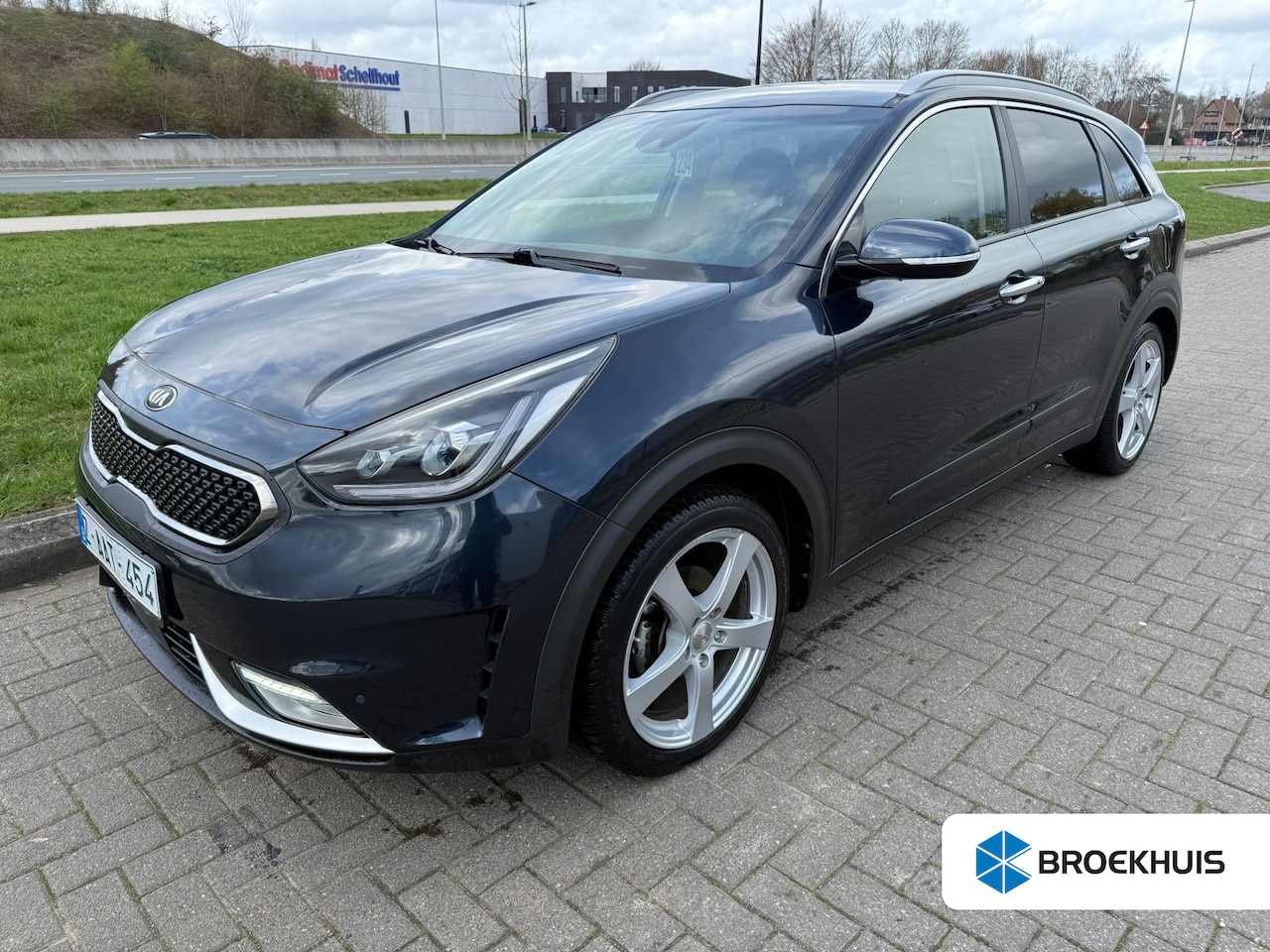 Kia Niro - 1.6 GDi Hybrid DynamicPlusLine Leder | Elek. Stoel | Camera | Zomer + Winterset | Climate - AutoWereld.nl