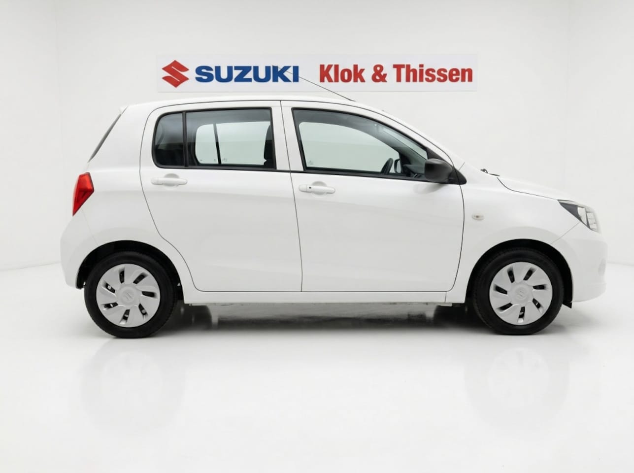 Suzuki Celerio - Airconditioning 5-persoons 1.0 Comfort Handsfree bellen Radio/CD Electr. ramen Getint glas - AutoWereld.nl