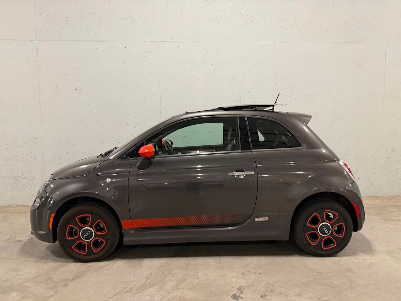 Fiat 500e - 24kwh Navi Pano Leer Automaat Clima Cruise Control - AutoWereld.nl