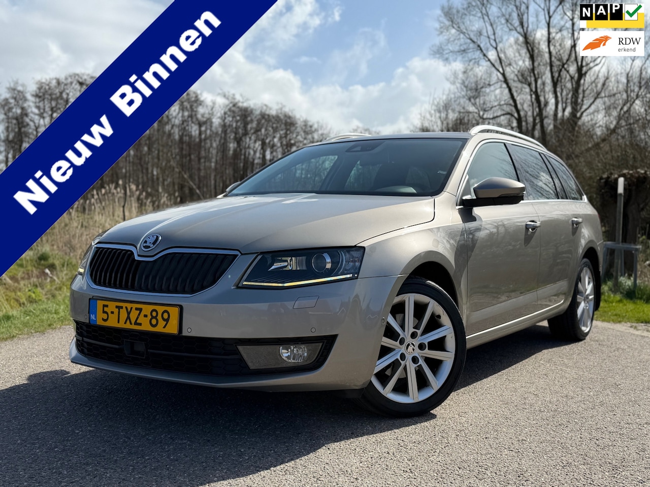 Skoda Octavia Combi - 1.4 TSI Greentech Elegance Businessline / NL Auto / Automaat / Airco / Navi / Elektrische - AutoWereld.nl