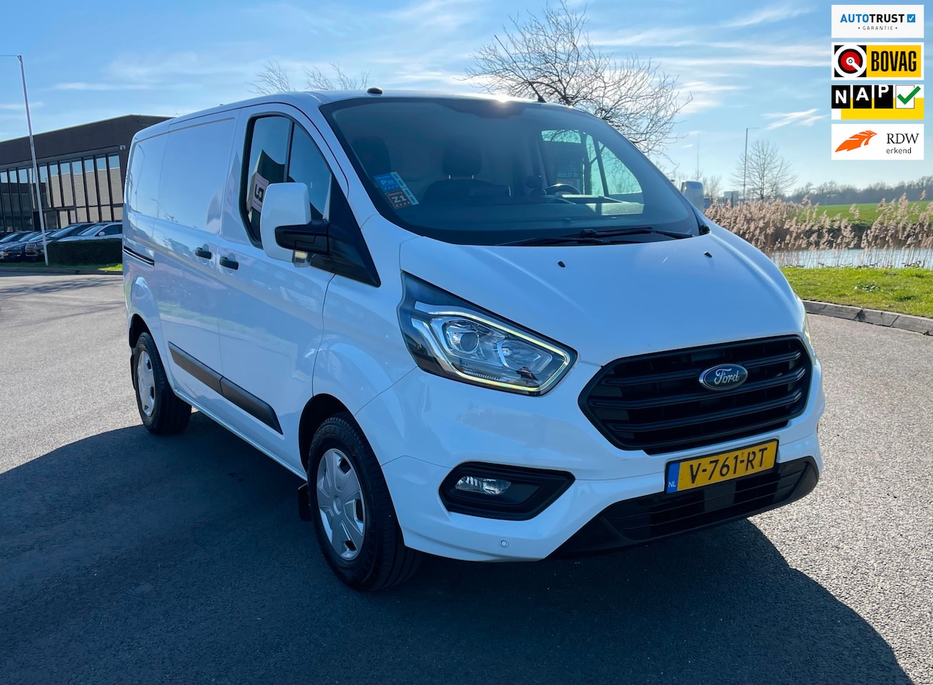 Ford Transit Custom - 280 2.0 TDCI L1H1 Trend 280 2.0 TDCI L1H1 Trend, Trekhaak, Cam, Pdc, Navi, Carplay, Cruise control, Geen import, N - AutoWereld.nl