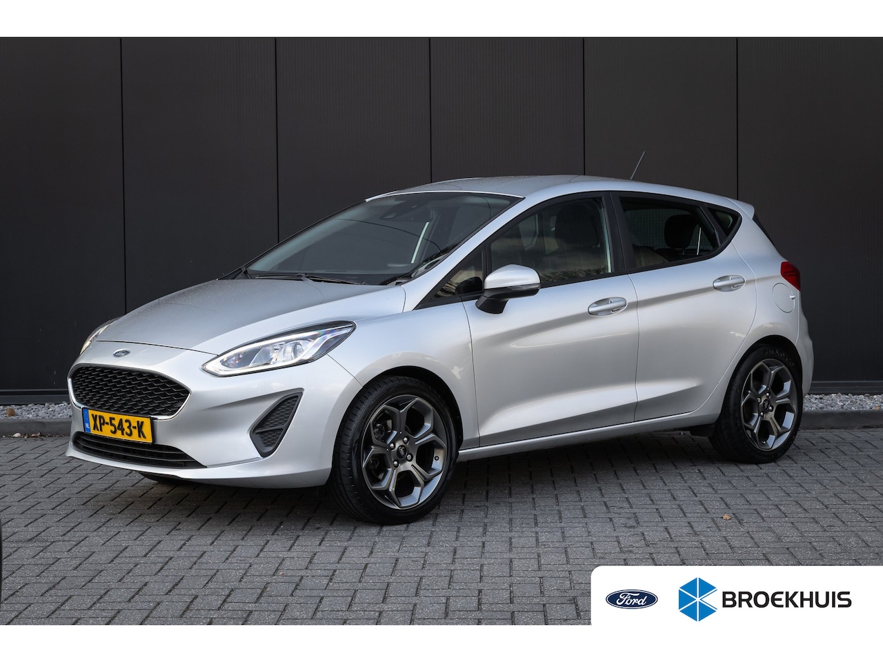 Ford Fiesta - 1.1 85PK Trend 5 DRS | Led koplampen | 17'' Lichtmetalen ST-line velgen | Cruise control | - AutoWereld.nl