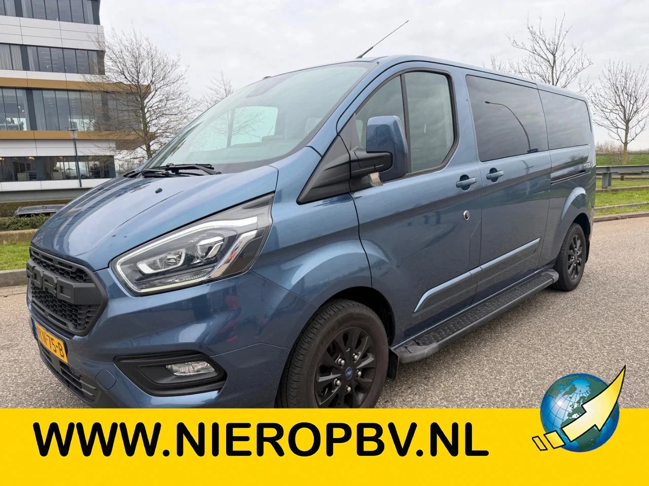 Ford Transit Custom - 2.0TDCI L2H1 Dubbelcabine Automaat Airco Navi Cruisecontrol - AutoWereld.nl