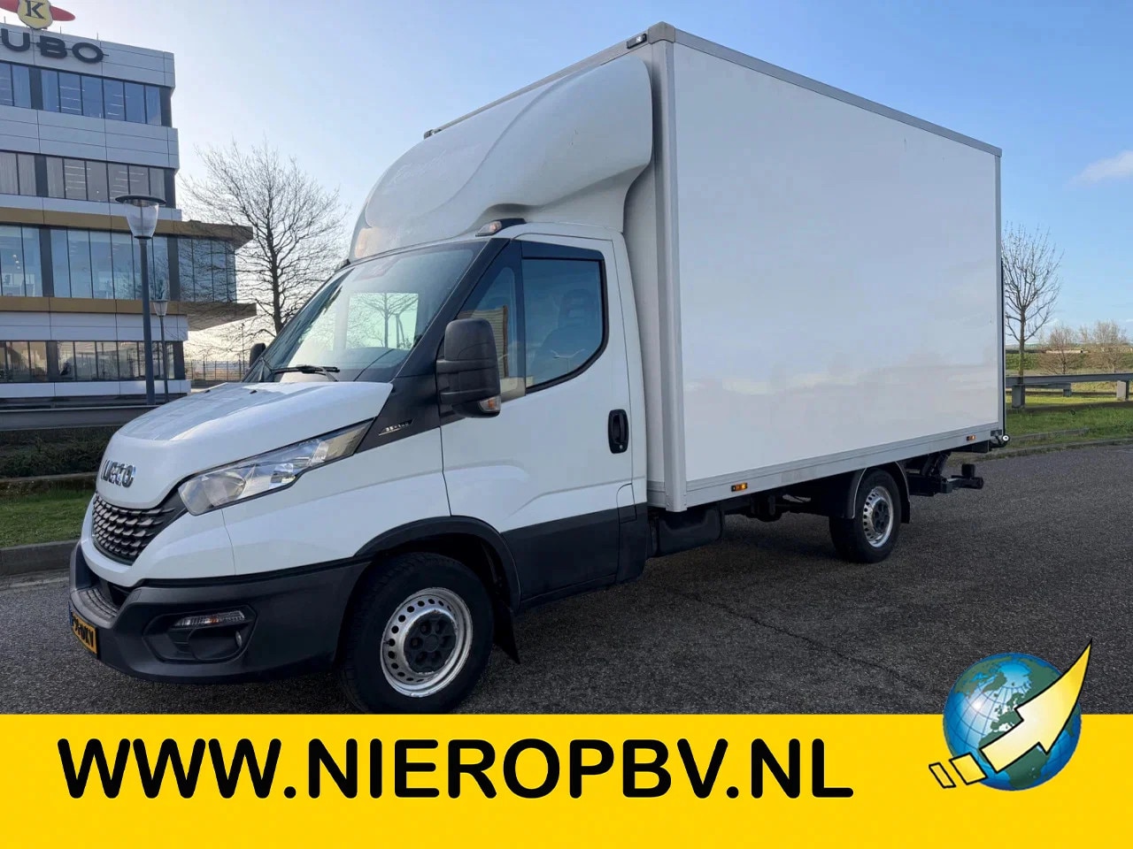 Iveco Daily - 35S14 Bakwagen Laadklep Zijdeur Airco Cruisecontrol EURO 6 - AutoWereld.nl