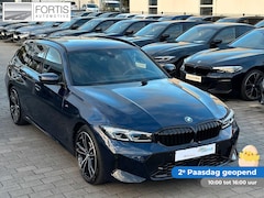 BMW 3-serie Touring - 320d xDrive M-SPORT * LED, NAVI+, HALF-LEDER, VERW. STUUR, HuD, TREKH, 19-inch LMV, TANSAN