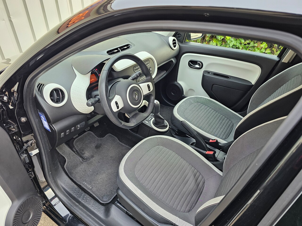 Renault Twingo - 1.0 SCe Expression 5-drs! APK! Airco! NAP!