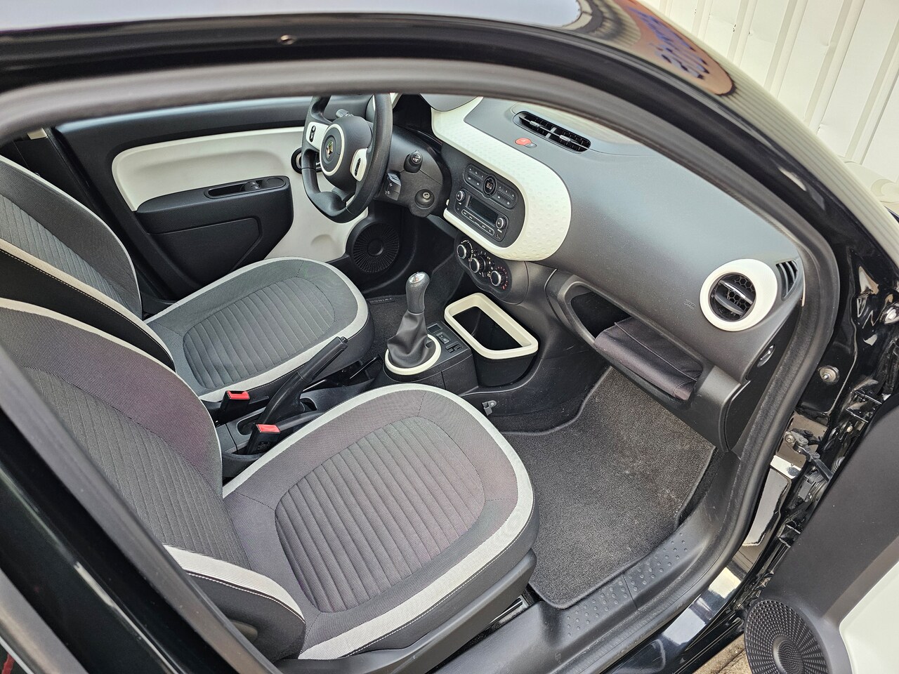 Renault Twingo - 1.0 SCe Expression 5-drs! APK! Airco! NAP!