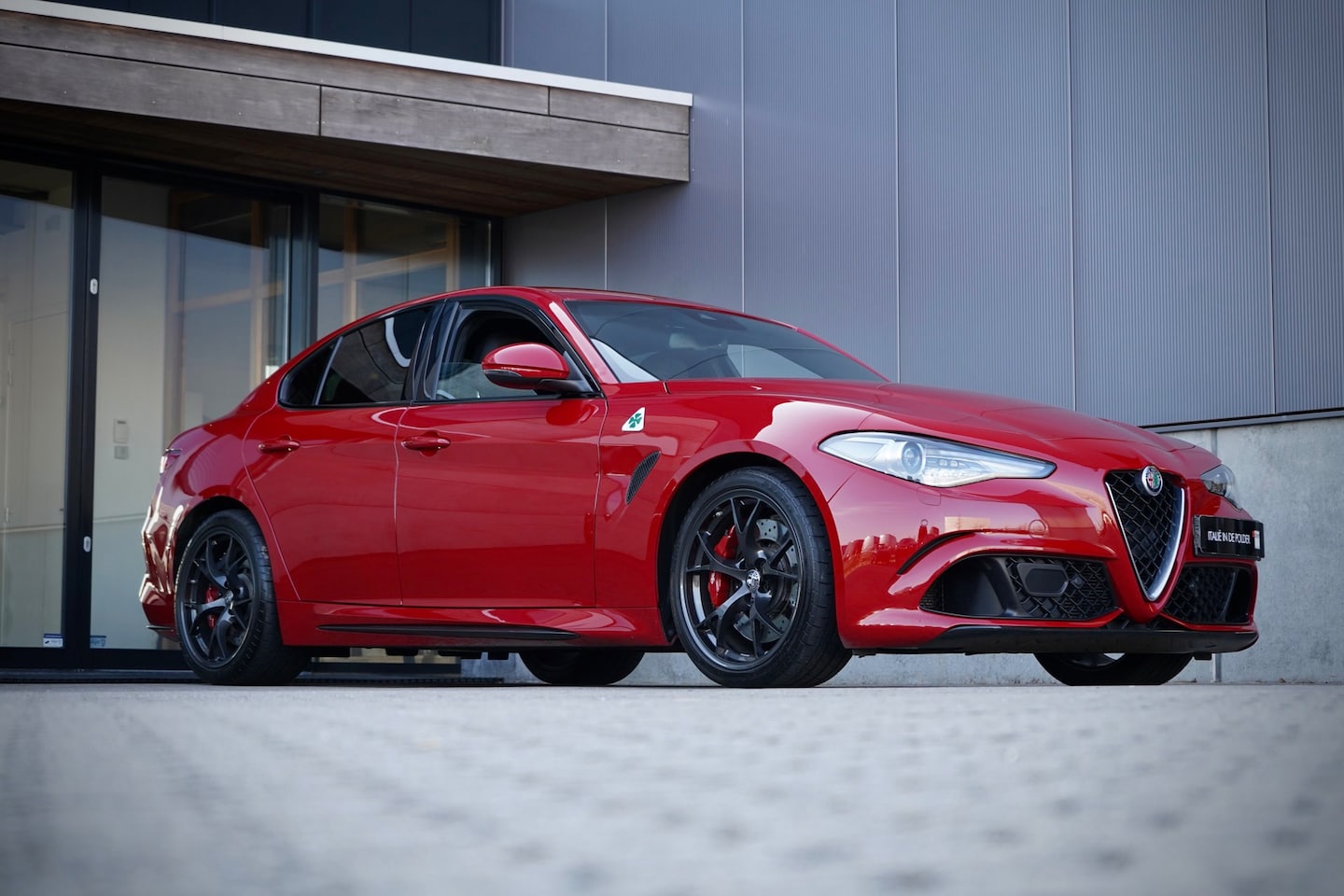 Alfa Romeo Giulia - 2.9 V6 Quadrifoglio M6 - AutoWereld.nl
